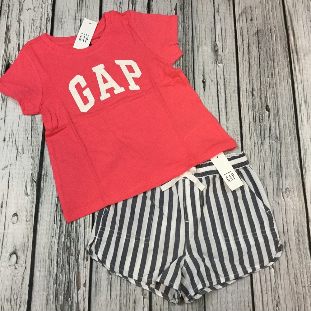 Gap Girls 2T or 3T Pink Logo Shirt and Striped Shorts Outfit. NWT